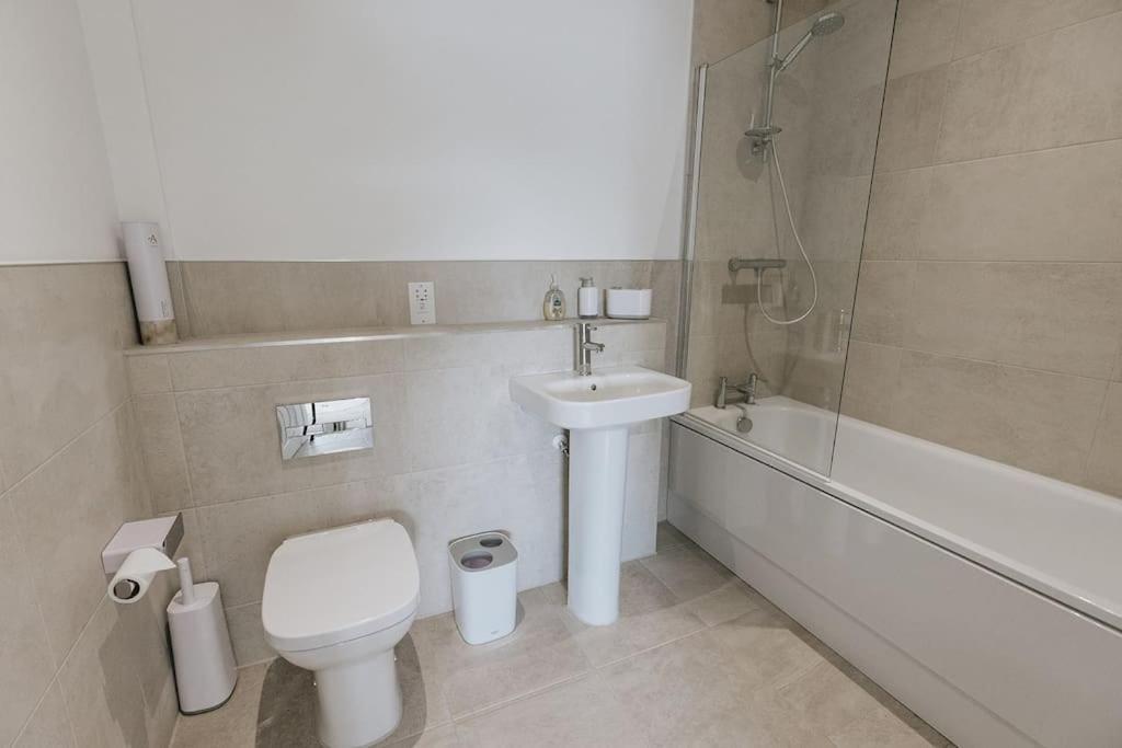Bobbin Row - Grade 2 Listed Property With A Beautiful Design With Access To Leeds Leeds  Bagian luar foto