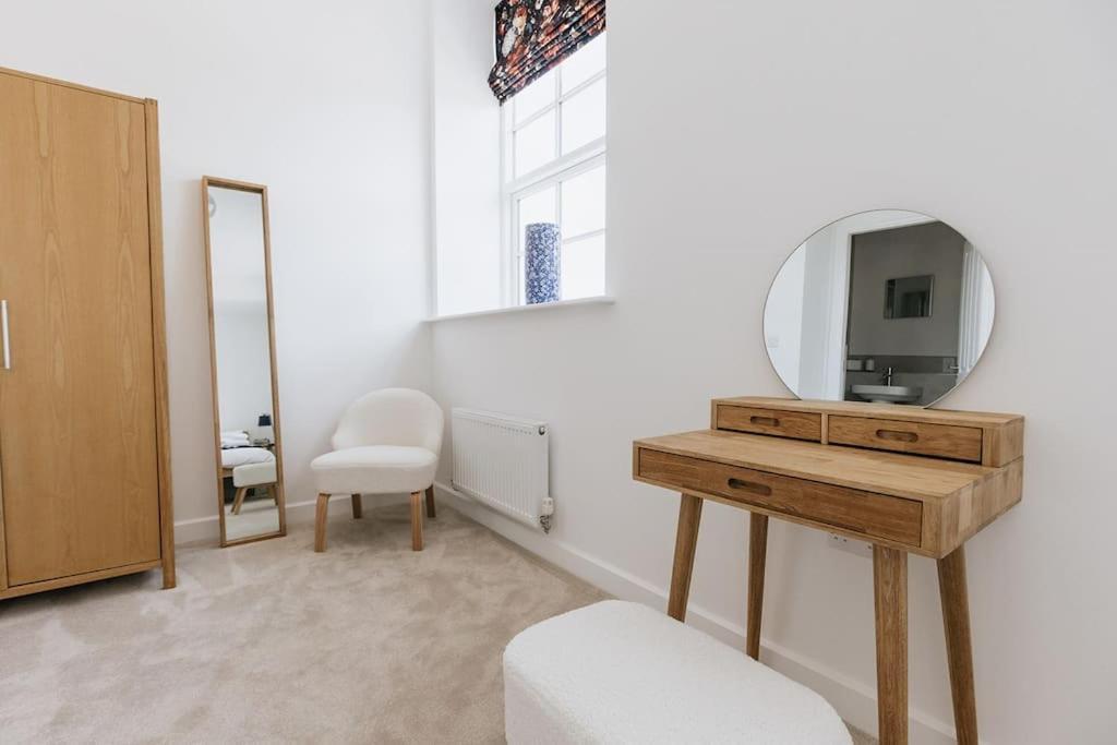 Bobbin Row - Grade 2 Listed Property With A Beautiful Design With Access To Leeds Leeds  Bagian luar foto
