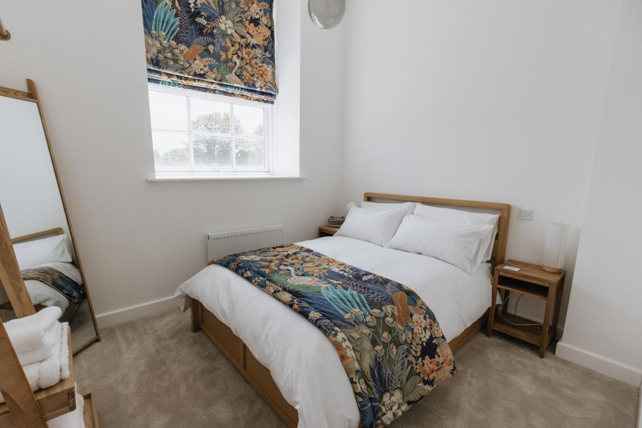 Bobbin Row - Grade 2 Listed Property With A Beautiful Design With Access To Leeds Leeds  Bagian luar foto
